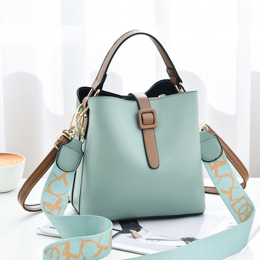 Trendy and Functional Large Bucket Bag